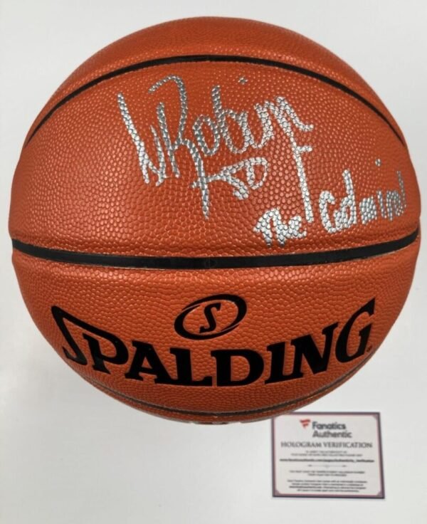 OFFICIAL SPALDING BASKETBALL SIGNED BY THE LEGEND OF SAN ANTONIO SPURS AND HALL OF FAMER  DAVID ROBINSON - Image 2