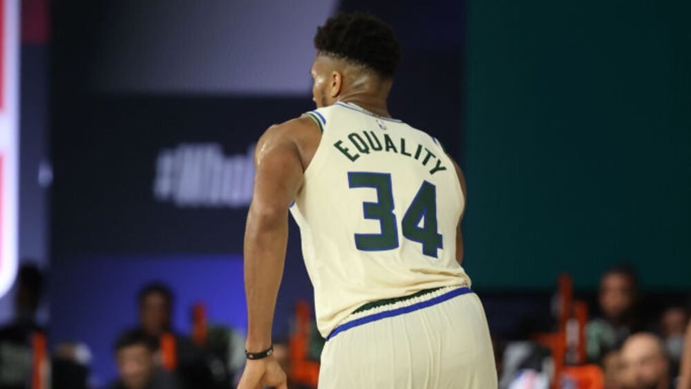 COLLECTABLE MATCH ISSUED SHIRT FRAMED 61cm X 81cm AND SIGNED BY THE 2X NBA MVP, 1X FINALS MVP GIANNI ANTETOKOUNMPO HOUSTON ROCKETS – MILWAUKEE BUCKS 120-116 ( 03/08/20) COA GREY FLANNEL AND LOA JSA - Image 12