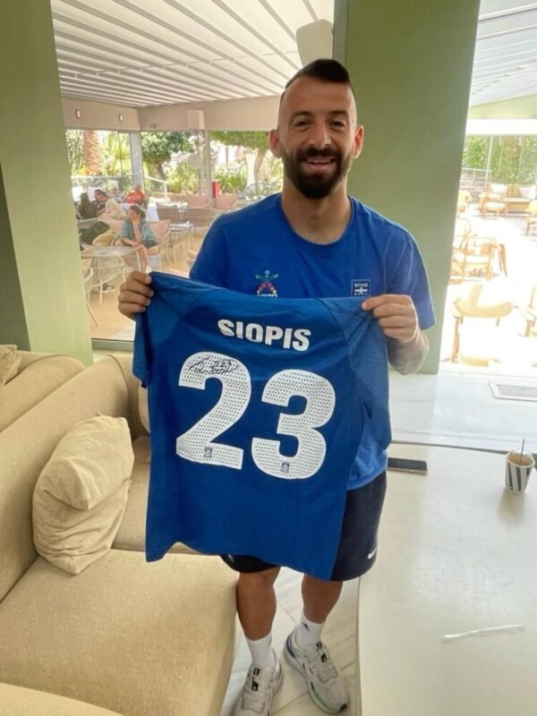 MATCH WORN SHIRT UNWASHED AND SIGNED  MANOLIS SIOPIS  GREECE – SLOVAKIA 4-1 (07/06/25) INTERNATIONAL FRIENDLY - Image 2