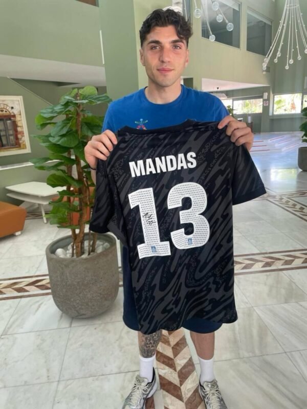COLLECTIBLE MATCH WORN SHIRT UNWASHED AND SIGNED OF THE MVP OF THE GAME  CHRISTOS MANDAS GREECE – SLOVAKIA 4-1 (07/06/25) INTERNATIONAL FRIENDLY  HIS 1st APPEARANCE WITH NATIONAL TEAM - Image 2