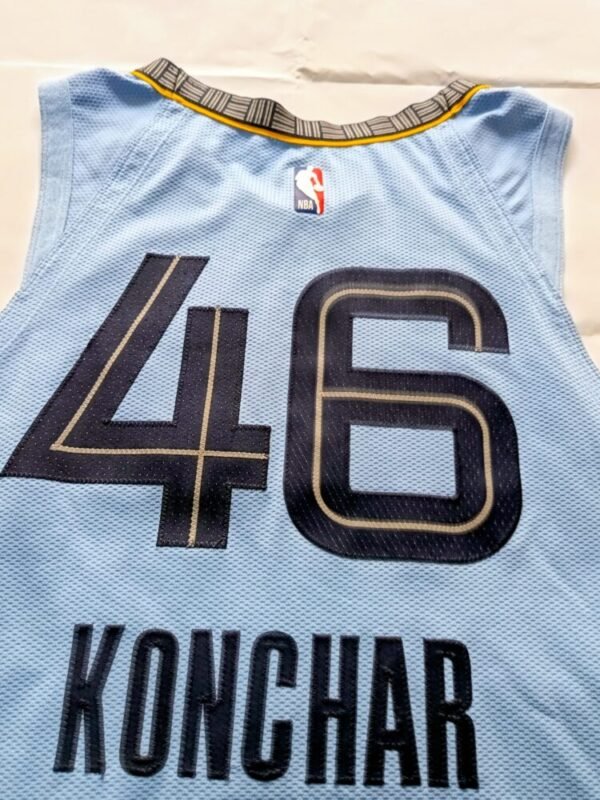 MATCH WORN SHIRT JOHN KONCHAR MEMPHIS GRIZZLIES – OKLAHOMA THUNDER 80-131 (20/04/25)  GAME 1 FIRST ROUND NBA PLAYOFFS ( 2 POINTS, 3 REBOUNDS, 2 ASSISTS, 1 STEAL) COA NBA, PHOTOMACHED - Image 2