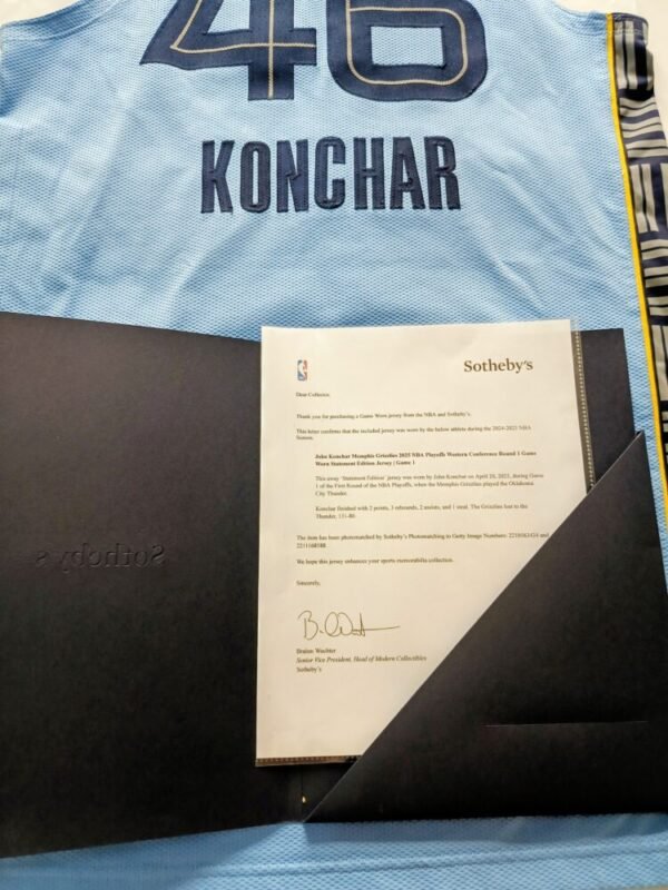 MATCH WORN SHIRT JOHN KONCHAR MEMPHIS GRIZZLIES – OKLAHOMA THUNDER 80-131 (20/04/25)  GAME 1 FIRST ROUND NBA PLAYOFFS ( 2 POINTS, 3 REBOUNDS, 2 ASSISTS, 1 STEAL) COA NBA, PHOTOMACHED - Image 6