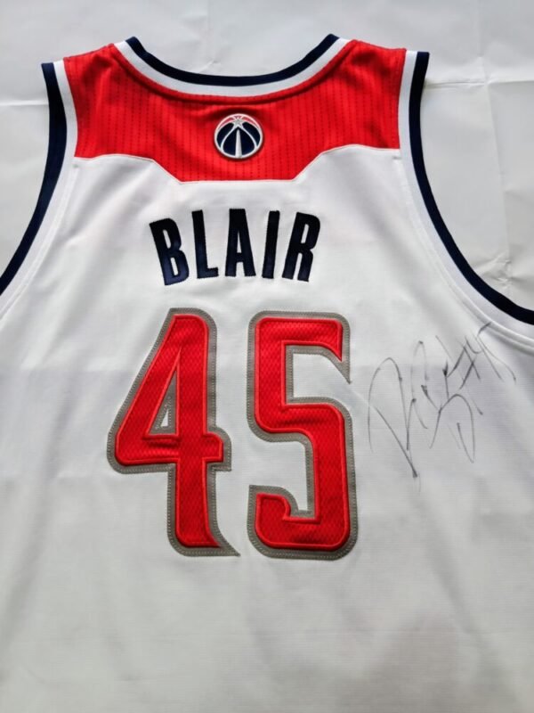 MATCH WORN OR ISSUED SHIRT AND SIGNED DE JUAN BLAIR WASHINGTON WIZARDS  SEASON 2015/16 - Image 6