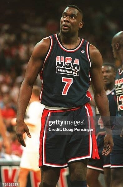 COLLECTABLE REPLICA SHIRT USA DREAM TEAM  SIGNED BY THE NBA STAR  SHAWN KEMP COA JSA