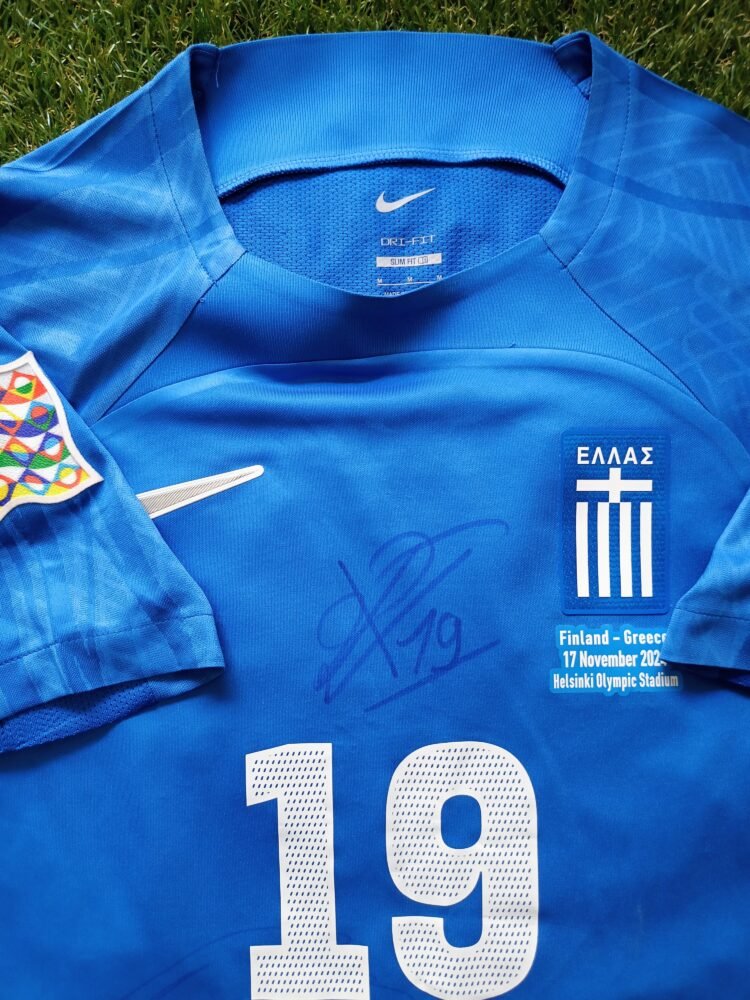 COLLECTABLE MATCH ISSUED SHIRT AND SIGNED OF THE GOAL SCORER CHRISTOS TZOLIS FINLAND – GREECE 0-2 (17/11/24) NATIONS LEAGUE - Image 5