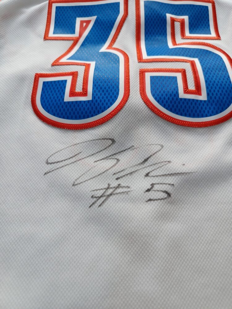 COLLECTABLE OFFICIAL ADIDAS SHIRT OKLAHOMA THUNDER SIGNED BY THE NBA STAR KEVIN DURANT - Image 4