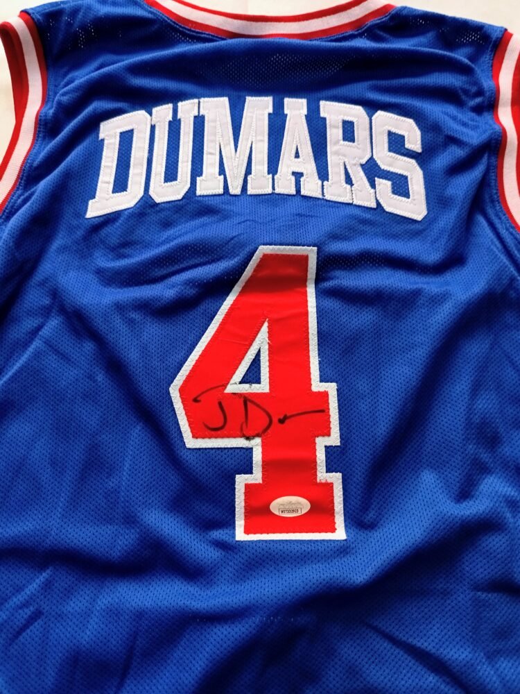 COLLECTABLE REPLICA SHIRT DETROIT PISTONS SIGNED BY THE NBA STAR AND HALL OF FAMER JOHN DUMARS COA JSA - Image 3