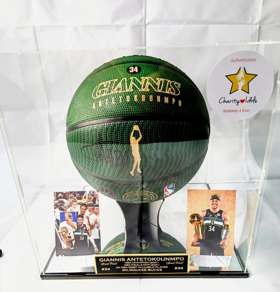 COLLECTABLE OFFICIAL WILSON BASKETBALL GIANNIS ANTETOKOUNMPO ON PLEXIGLASS DISPLAY WITH MIRROR SIGNED BY THE SUPERSTAR OF NBA AND GREEK NATIONAL TEAM GIANNI ANTETOKOUNMPO - Image 2