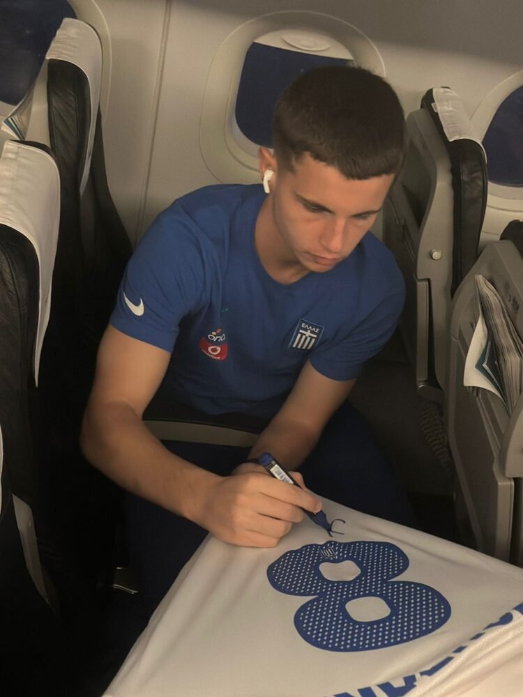 COLLECTABLE MATCH WORN OR ISSUED SHIRT AND SIGNED CHRISTOS MOYZAKITIS GREECE – SCOTLAND 3-2 (15/11/25) QUALIFICATIONS WORLD CUP 26 - Image 3