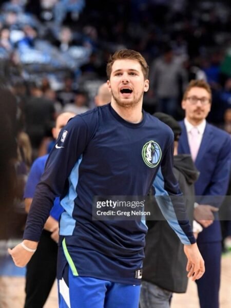 COLLECTABLE MATCH ISSUED OR WORN WARM UP SHIRT BY THE  -6X NBA ALL STAR -5X NBA FIRST TEAM -NBA ROOKIE OF THE YEAR 2019 - NBA BEST SCORING 2024 LUCA DONCIC  DALLAS MAVERICKS 2023/24
