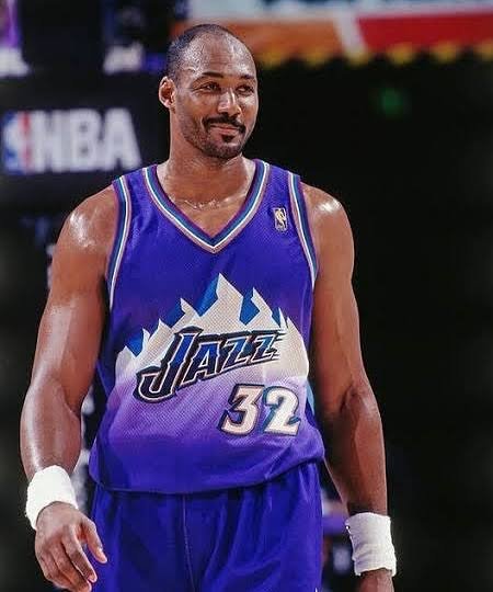 COLLECTABLE UTAH JAZZ JERSEY SIGNED BY -12 NBA ALL STAR -2X NBA MVP THE -11X NBA FIRST TEAM AND HALL OF FAMER  KARL MALONE  COA BECKETT