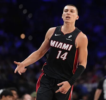 COLLECTABLE MAIAMI HEAT JERSEY SIGNED BY THE SUPER STAR TYLER HERRO COA FANATIC