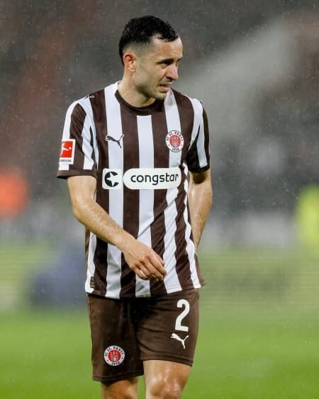 MATCH WORN AND SIGNED SHIRT MANOLIS SALIAKAS F.C ST.PAULI SEASON 2025/26 BUNDESLIGA