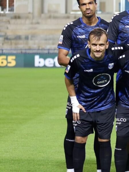MATCH WORN SHIRT AND SIGNED AT TWO GAMES PARIS BABIS PANAITOLIKOS - ELLAS SYROU 4-1 ( 28/10/25) ATROMITOS - ELLAS SYROU 4-2 (17/09/25) GREEK CUP