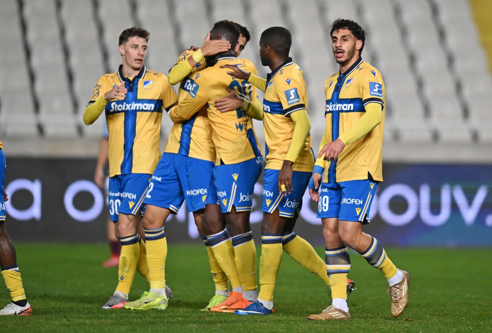 APOEL – OFFICIAL TEAM SIGNED JERSEY – SEASON 2025/2026 - Image 4