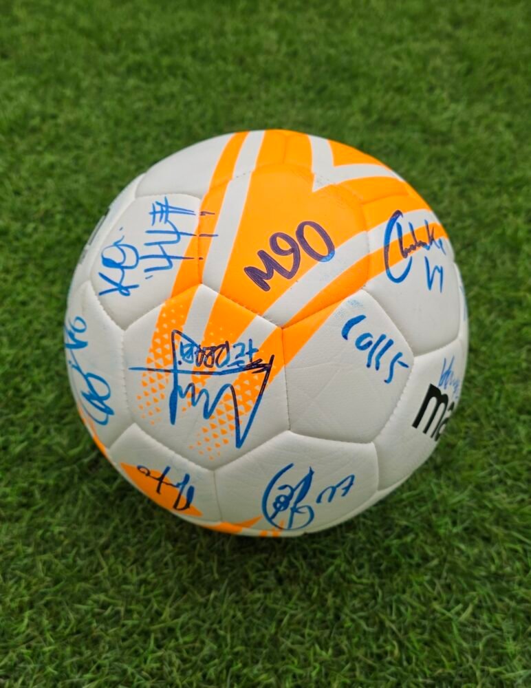 APOEL – MACRON BALL SIGNED BY TEAM PLAYERS – SEASON 2022/2023 - Image 3