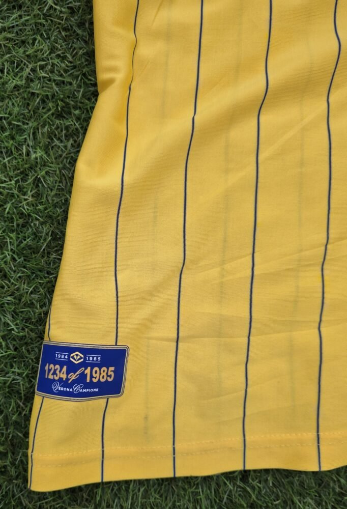 PAWEL DAWIDOWICZ – HELLAS VERONA – COLLECTOR JERSEY FOR 1984/1985 TITLE – NUMBERED 1234/1985 - Image 5