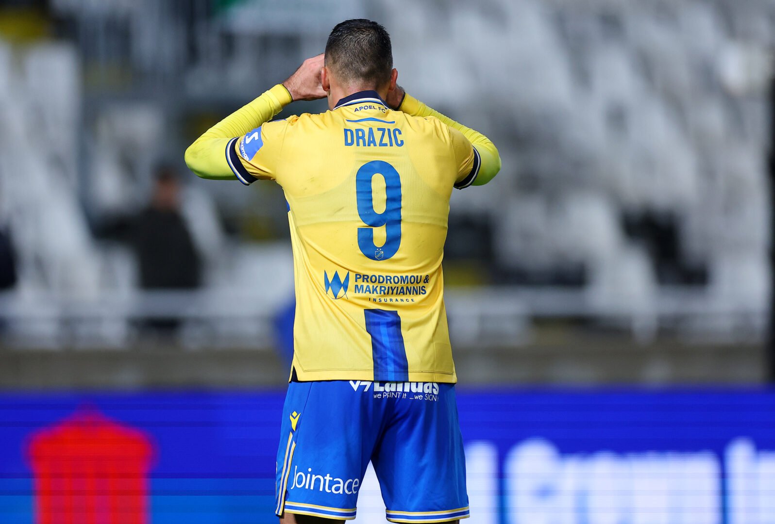 STEFAN DRAZIC – APOEL – MATCH WORN AND SIGNED JERSEY – STOIXIMAN CYPRUS LEAGUE – SEASON 2025/2026 - Image 4