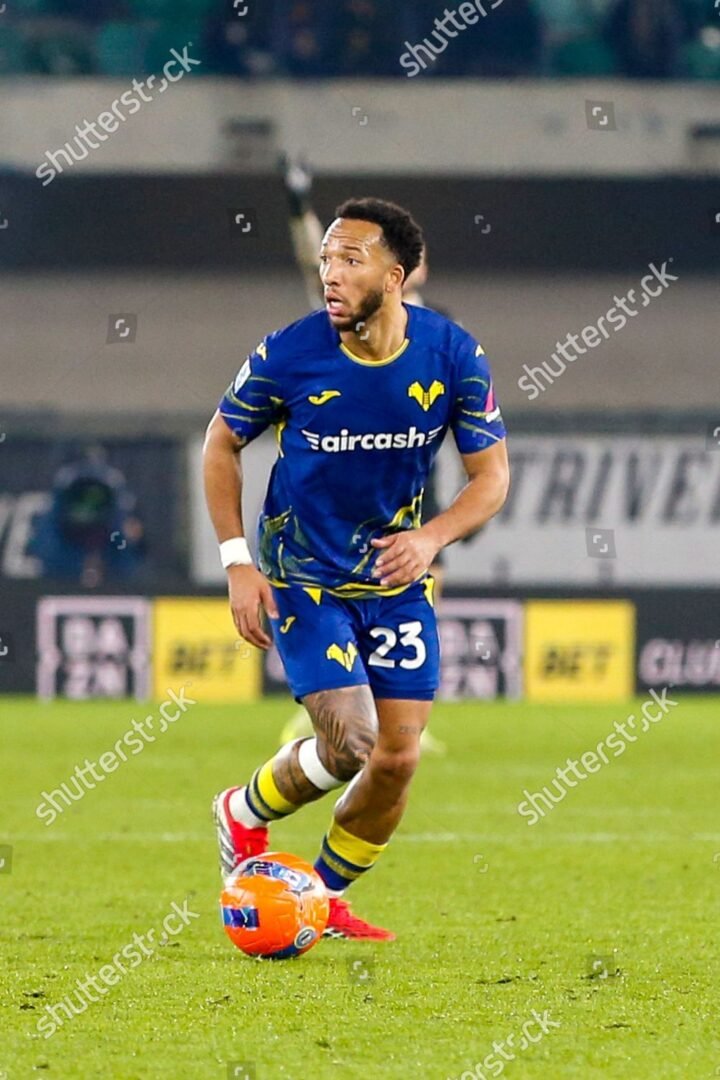 ENZO EBOSSE – HELLAS VERONA – MATCH ISSUED AND SIGNED JERSEY – HELLAS VERONA VS ATALANTA (3-1, 06/12/2025) – SERIE A - Image 6