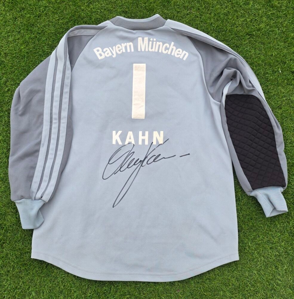 OLIVER KAHN – FC BAYERN MUNICH – OFFICIAL SIGNED JERSEY – SEASON 2001/2002 - Image 3