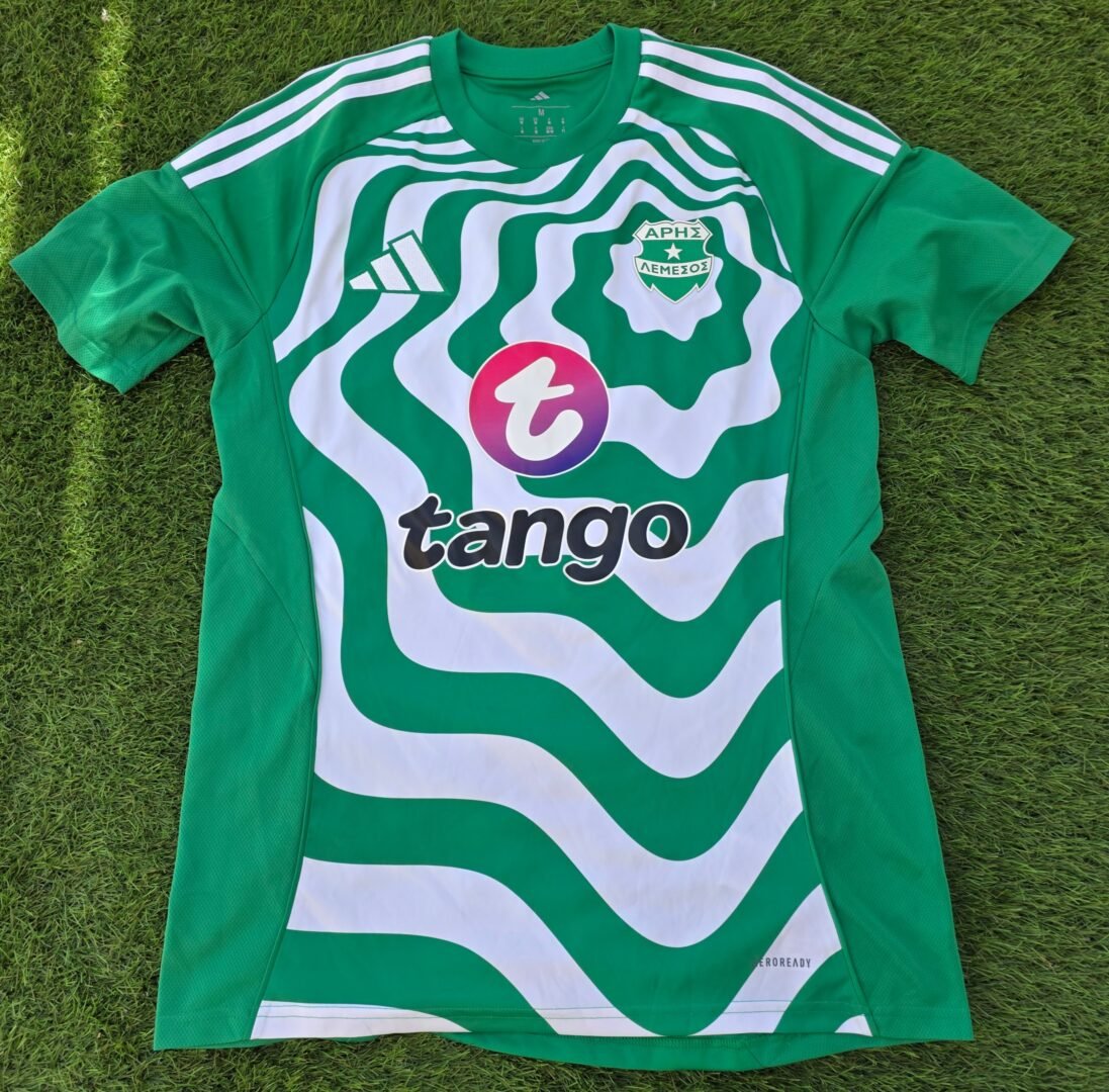 ANDRONIKOS KAKOULLIS – ARIS LIMASSOL – OFFICIAL SIGNED JERSEY – SEASON 2025/2026 - Image 3