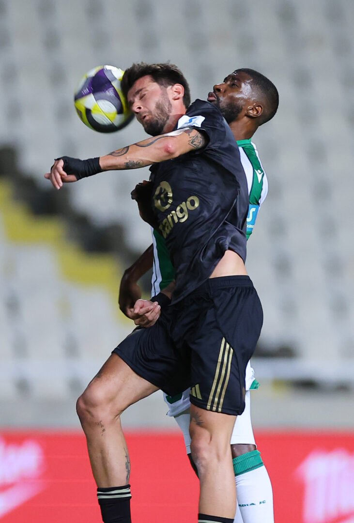 GIORGI KVILITAIA – ARIS LIMASSOL – MATCH WORN JERSEY – STOIXIMAN CYPRUS LEAGUE – OMONOIA VS ARIS (0-0, 05/10/2025) – SEASON 2025/2026 - Image 4