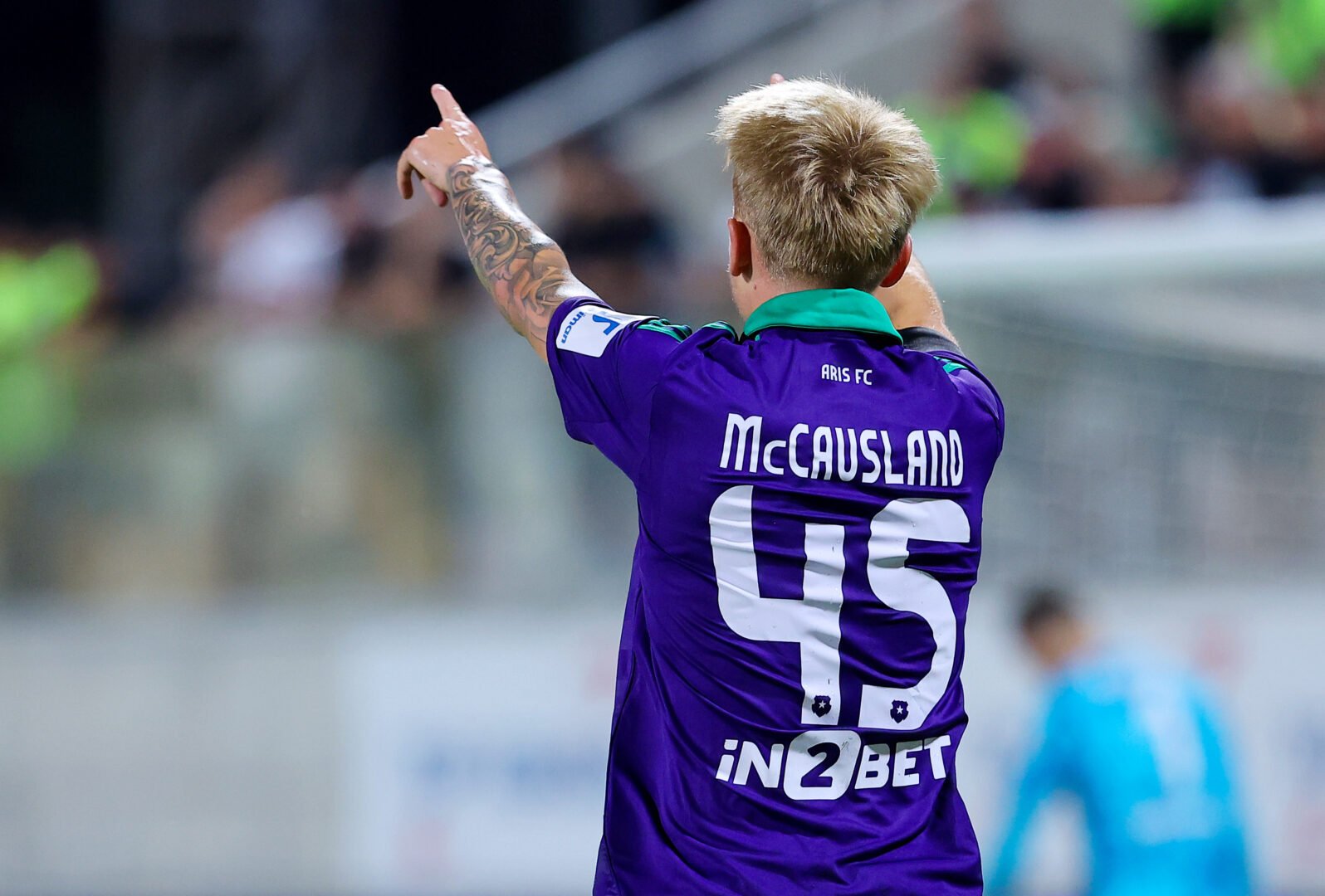 ROSS MCCAUSLAND – ARIS LIMASSOL – MATCH WORN AND SIGNED JERSEY – STOIXIMAN CYPRUS LEAGUE – SEASON 2025/2026 - Image 5