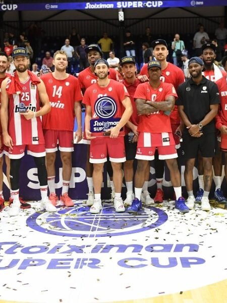 OLYMPIACOS PIRAEUS - TEAM SIGNED BALL - BASKETBALL - SEASON 2025/2026