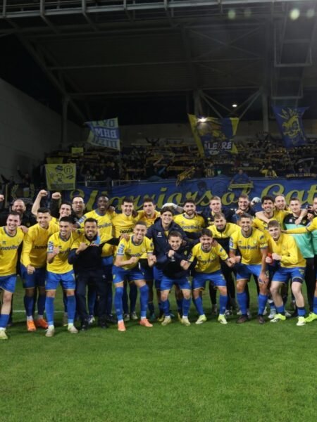 PANETOLIKOS - MATCH USED AND TEAM SIGNED BALL - STOIXIMAN SUPER LEAGUE - SEASON 2025/2026