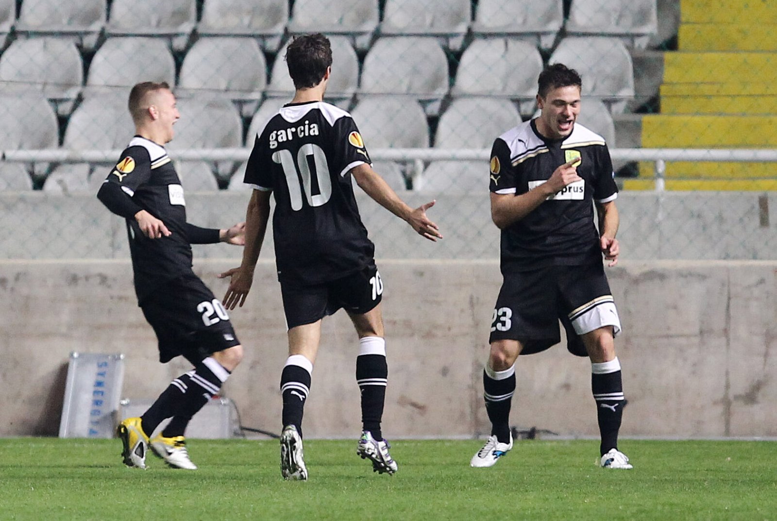 GORKA PINTADO – AEK LARNACA – MATCH WORN JERSEY – MACCABI HAIFA VS AEK (2-1, 1/12/2011) – UEFA EUROPA LEAGUE GROUP STAGE – SEASON 2011/2012 – GOAL SCORER