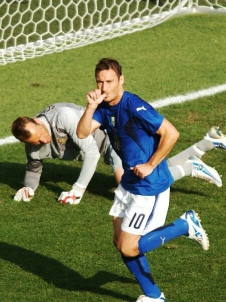 FRANCESCO TOTTI - ITALY NATIONAL TEAM - OFFICIAL SIGNED JERSEY WITH CERTIFICATE OF AUTHENTICITY - SEASON 2005/2006