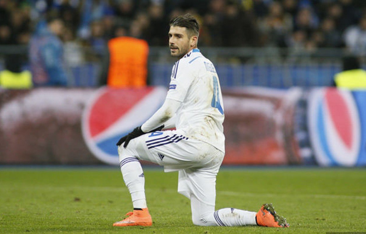 MIGUEL VELOSO – DYNAMO KYIV – MATCH WORN OR MATCH ISSUED JERSEY – UEFA CHAMPIONS LEAGUE – SEASON 2015/2016 - Image 4