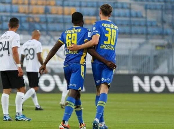 OLUWATOBILOBA ALAGBE – ASTERAS TRIPOLIS – MATCH-WORN JERSEY – SEASON 2023/2024 – GREECE STOIXIMAN SUPER LEAGUE – COLLECTABLE IN MEMORIAL OF CHARALAMPOS SKORPIDAS - Image 4