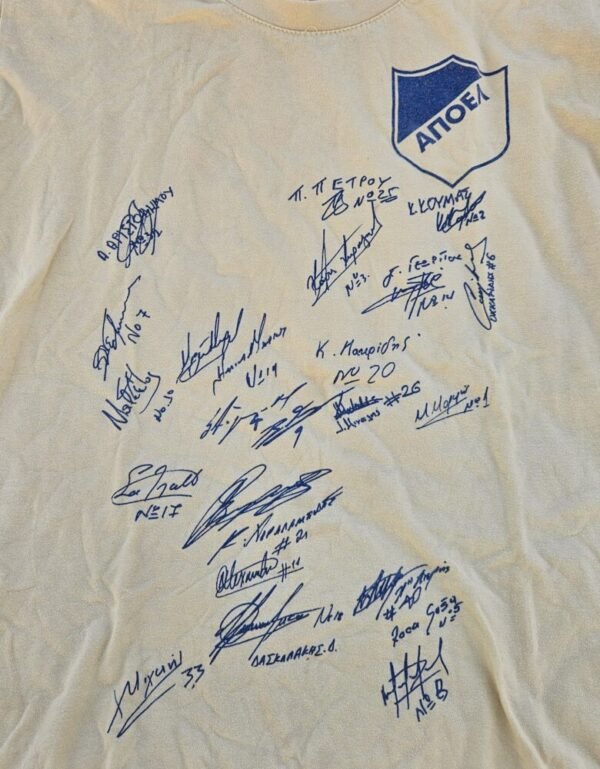 APOEL – COLLECTOR’S T-SHIRT WITH SIGNATURES FROM PLAYERS OF THE 2003/2004 SEASON - Image 3
