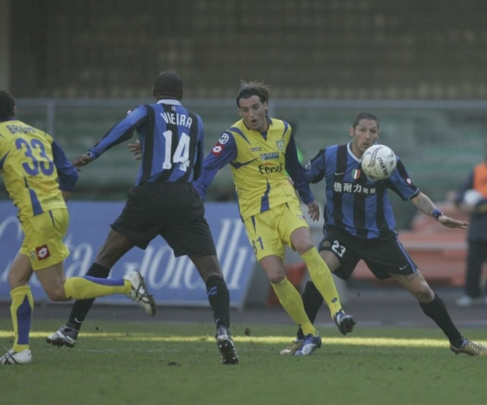 ERJON BOGDANI – CHIEVO VERONA – MATCH WORN JERSEY – SERIE A – SEASON 2006/2007 - Image 4
