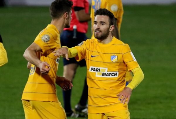 Giannis Gianniotas – APOEL – MATCH WORN SHIRT – CYPRUS FIRST DIVISION CHAMPIONSHIP – SEASON 2016/2017 – 90 YEARS ANNIVERSARY JERSEY - Image 4