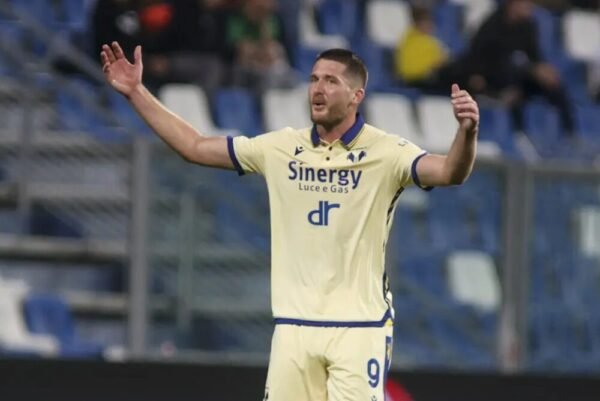 THOMAS HENRY – HELLAS VERONA – MATCH WORN JERSEY – SERIE A – SEASON 2022/2023