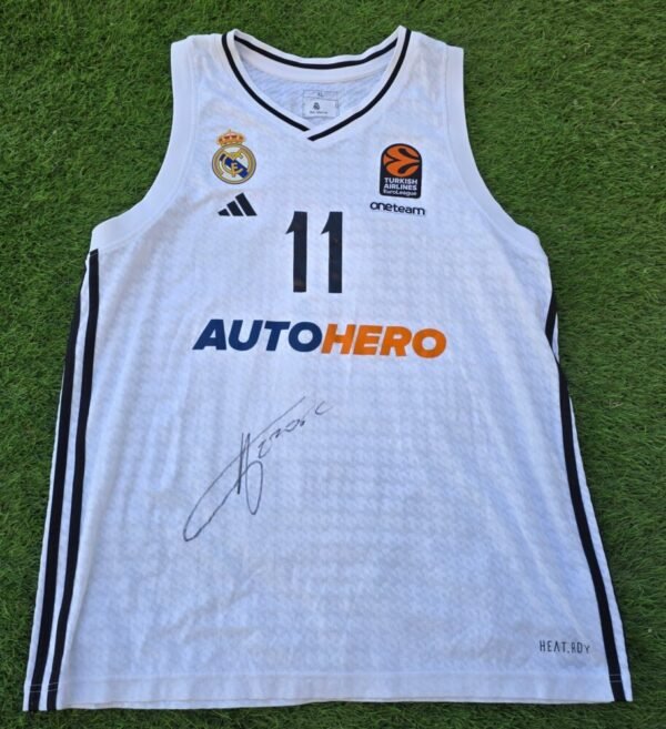 MARIO HEZONJA – REAL MADRID – MATCH WORN AND SIGNED SHIRT – REAL MADRID VS PARIS FC – EUROLEAGUE 2024/2025 - Image 4