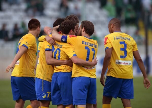 Nektarios Alexandrou – APOEL – MATCH WORN AND SIGNED JERSEY – CYPRUS CUP – SEASON 2014/2015 - Image 4