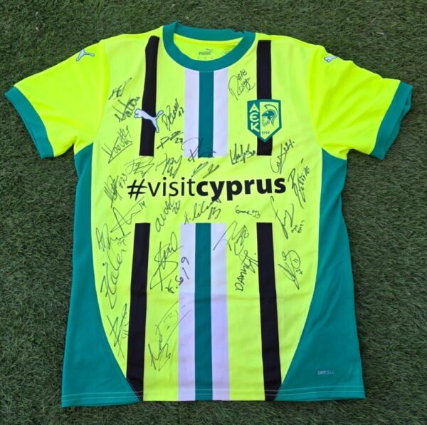 FRAN SOL – AEK LARNACA – OFFICIAL SHIRT SIGNED BY ALL THE TEAM – SEASON 2024/2025 - Image 3